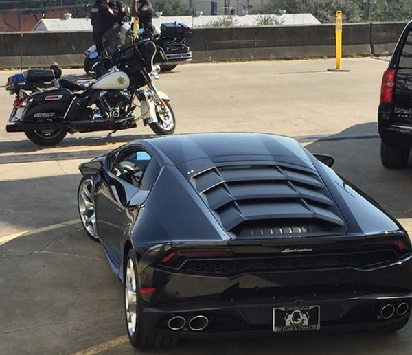 Lady Gaga lai sieu xe Lamborghini Huracan 250 ngan do-Hinh-2